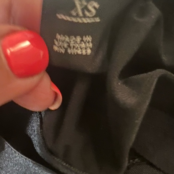 White House | Black Market halter with ruffles across the front and a silver bar - Picture 7 of 7